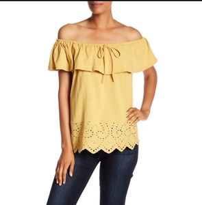 3/$15 Doe & Rae off the shoulder mustard yellow embroidered eyelet blouse tunic